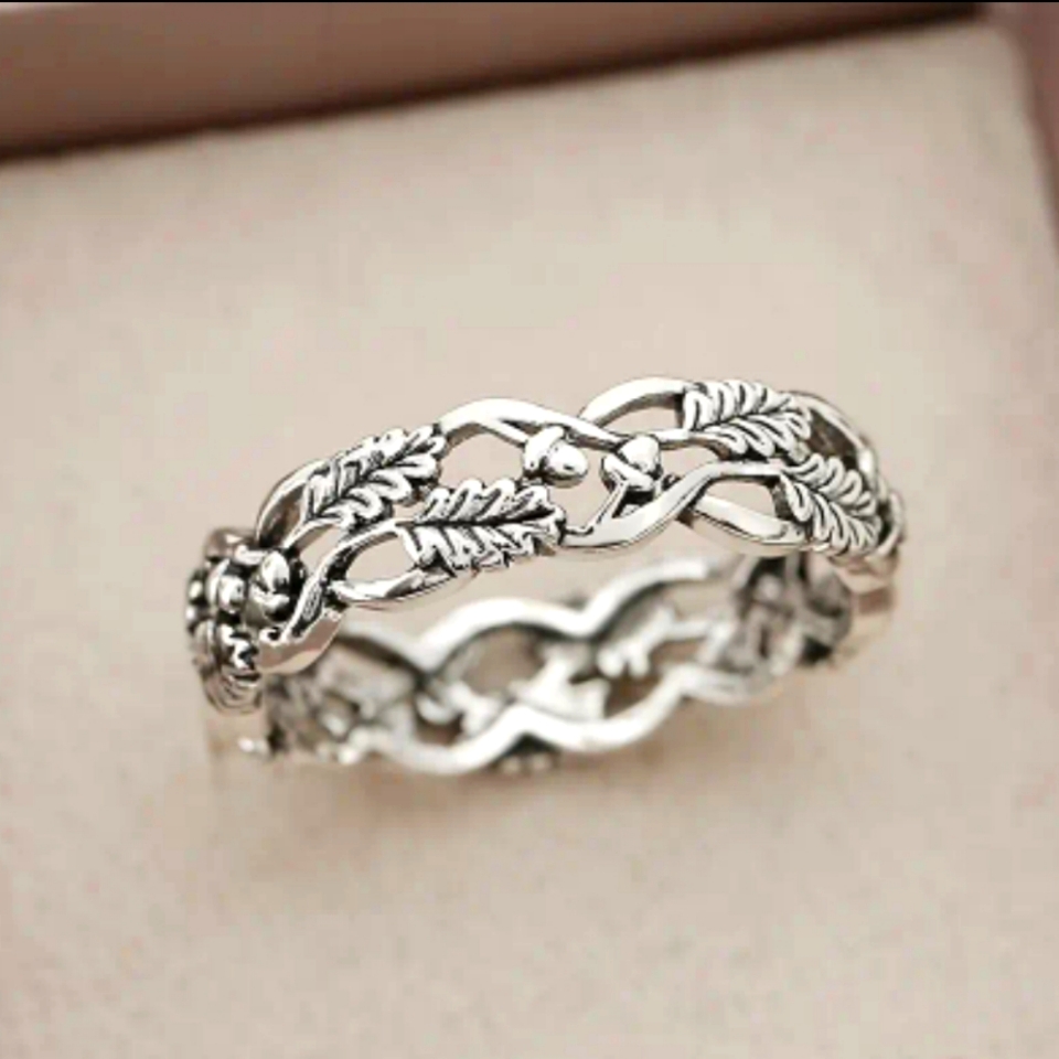 Ladies Autumn Ring Retro Style